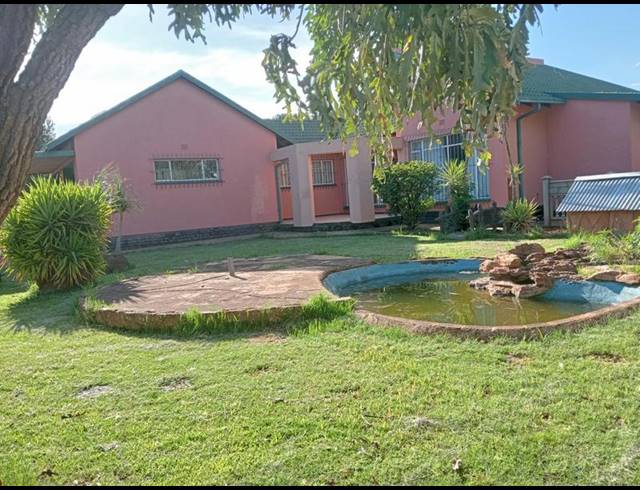 3 BEDROOM HOUSE FOR SALE IN HELIKON PARK